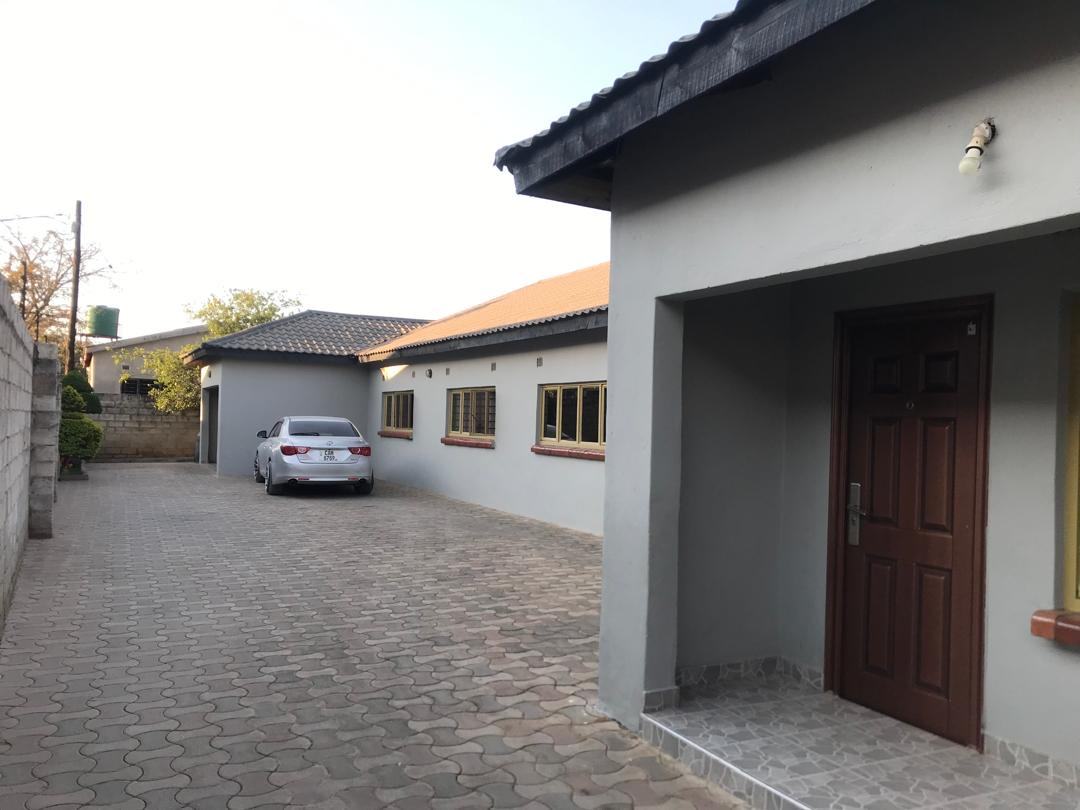 Flat in Ibex hill